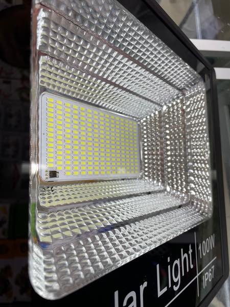LAMPARA SOLAR 100W-P
